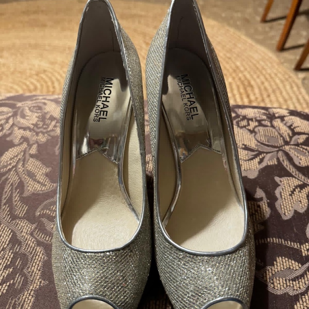 Michael Kors Glittering Silver Heels